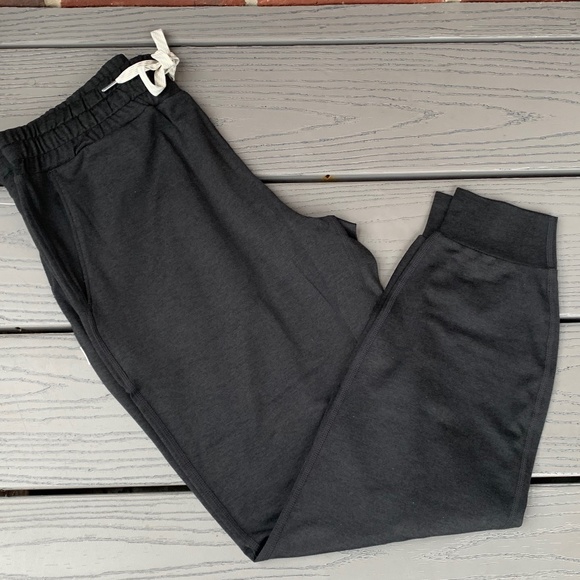Vuori Performance Joggers - Picture 4 of 14